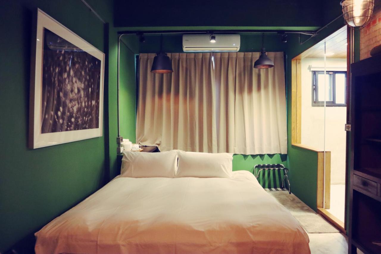 Travel Charger Hostel เมืองฮวาเหลียน ภายนอก รูปภาพ