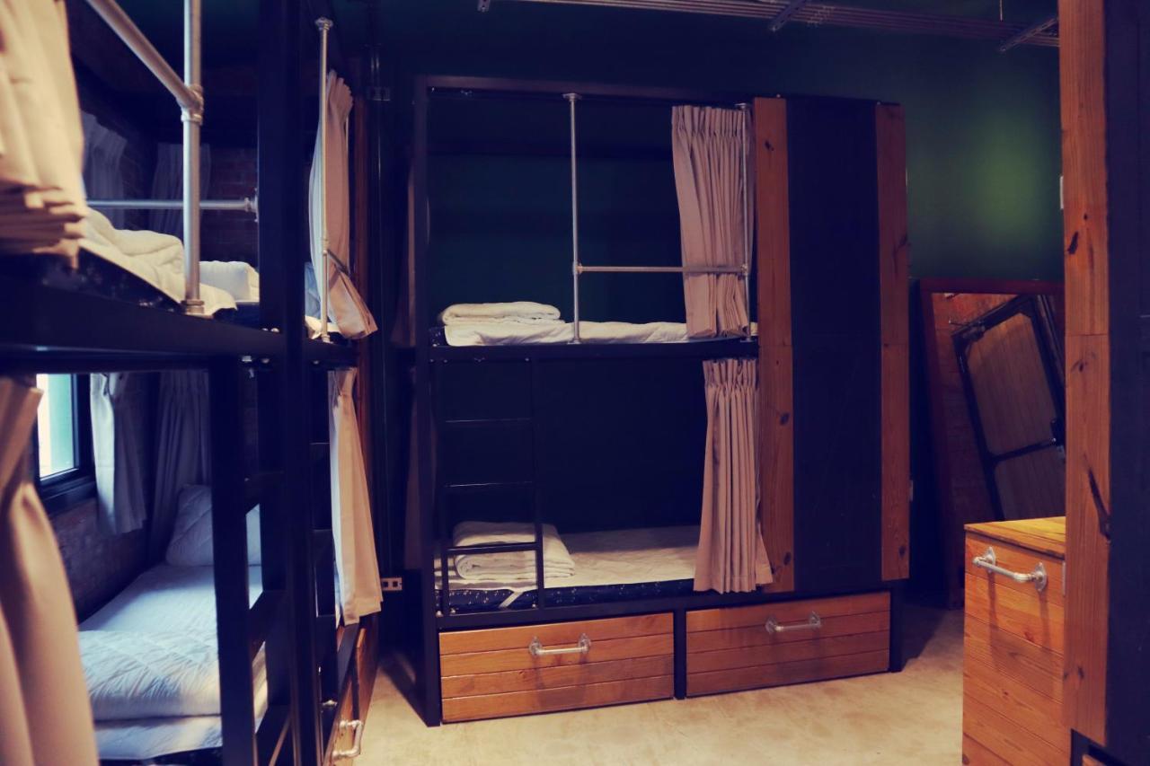Travel Charger Hostel เมืองฮวาเหลียน ภายนอก รูปภาพ