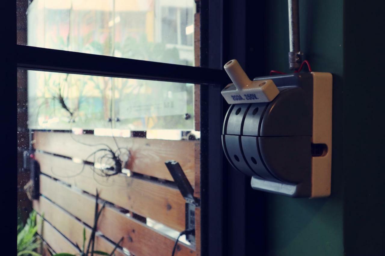 Travel Charger Hostel เมืองฮวาเหลียน ภายนอก รูปภาพ
