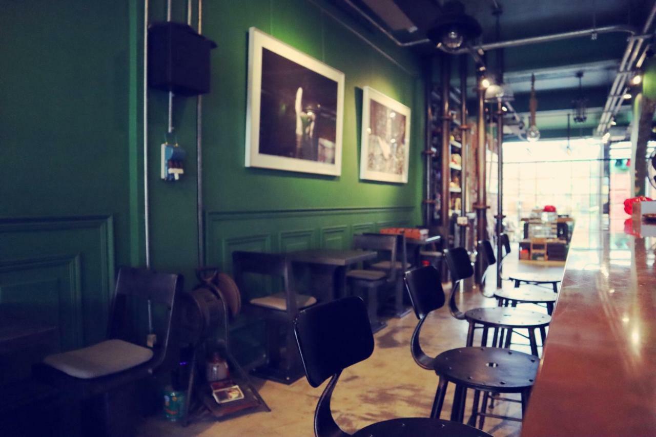 Travel Charger Hostel เมืองฮวาเหลียน ภายนอก รูปภาพ